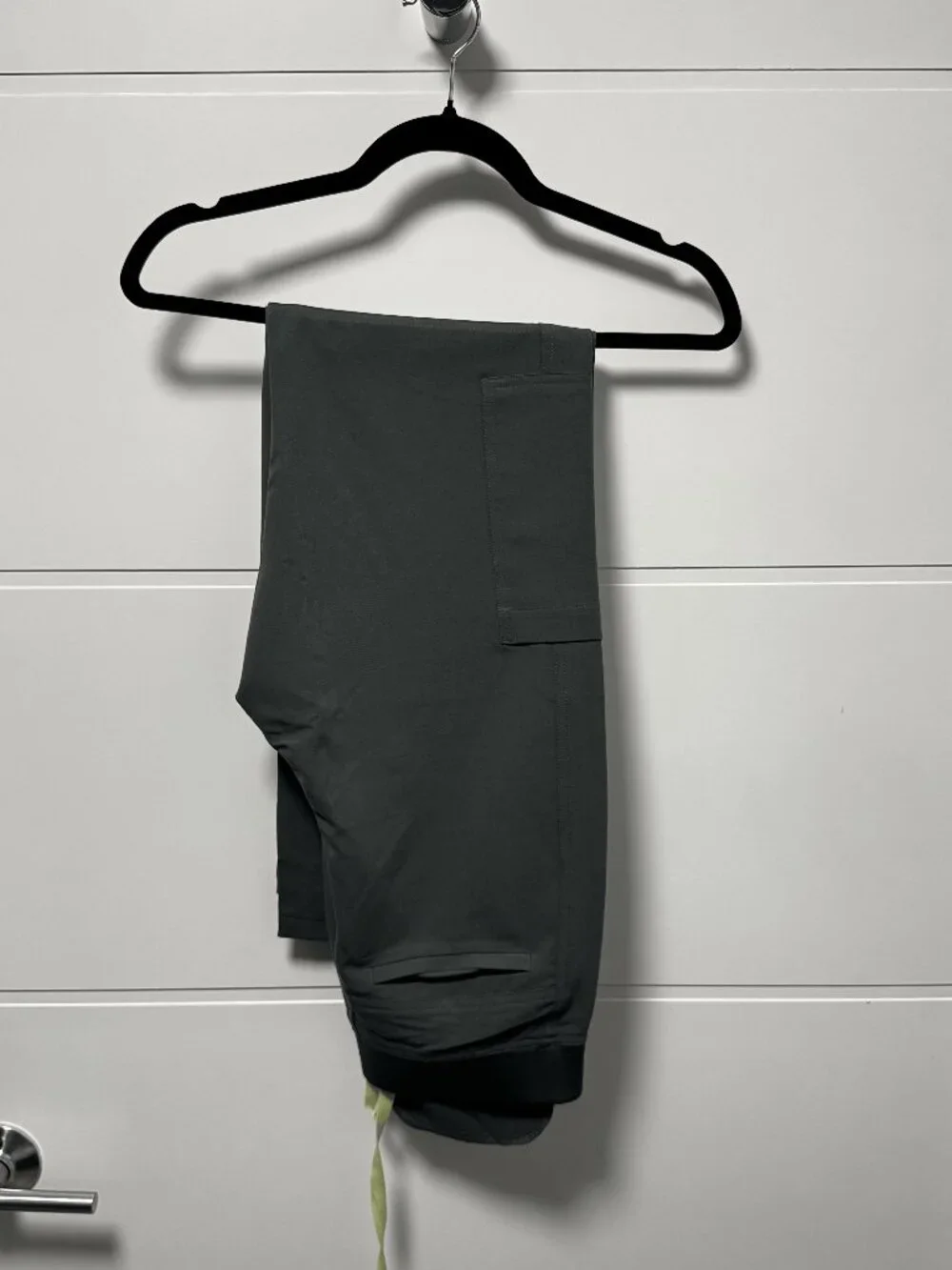 Swamp Green Figs Scrub Set (Top + Pants)